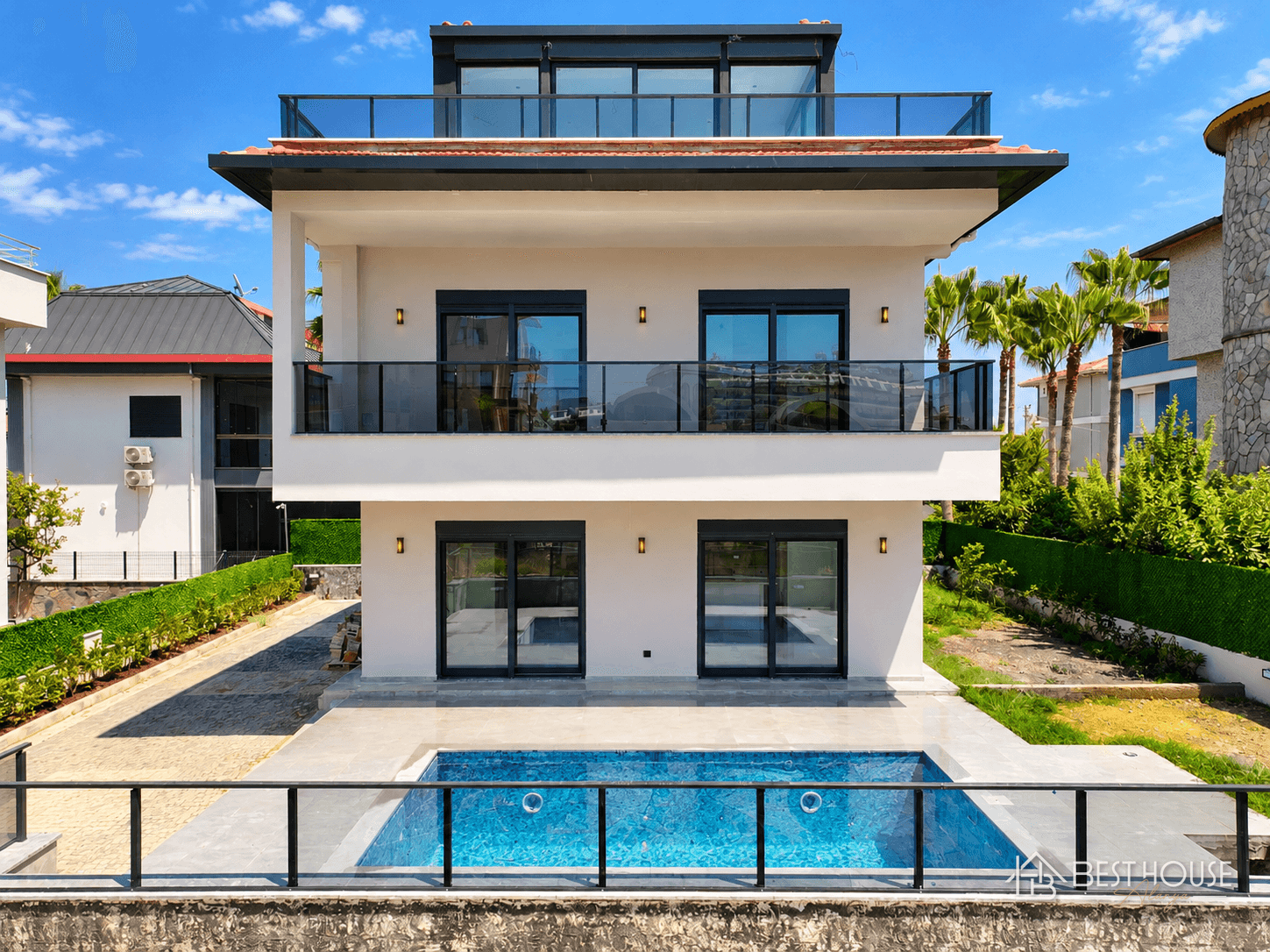 3+1 Detached Triplex Villa with Private Pool in Alanya Konaklı