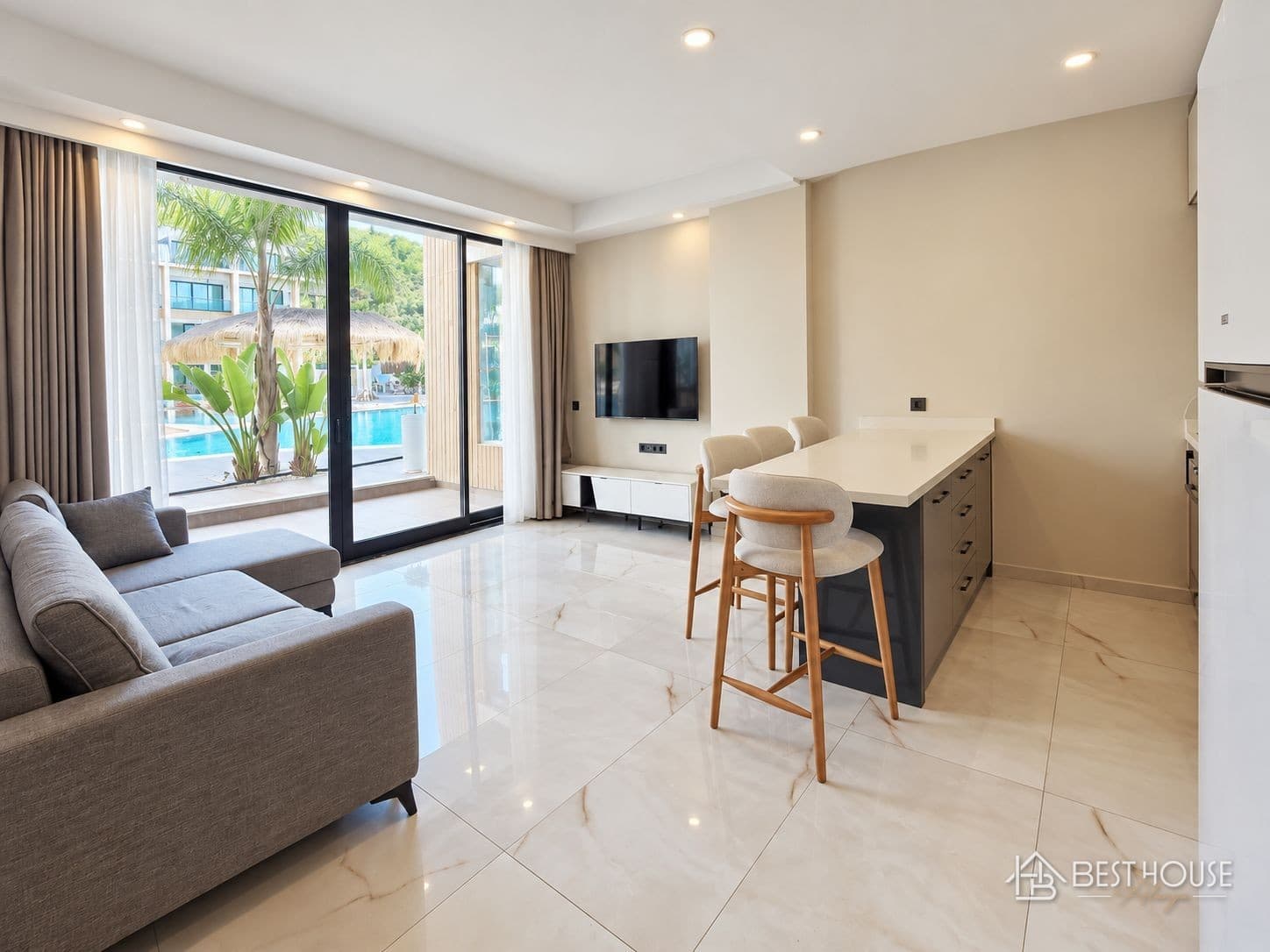Pool View 2+1 Duplex in Alanya Konaklı