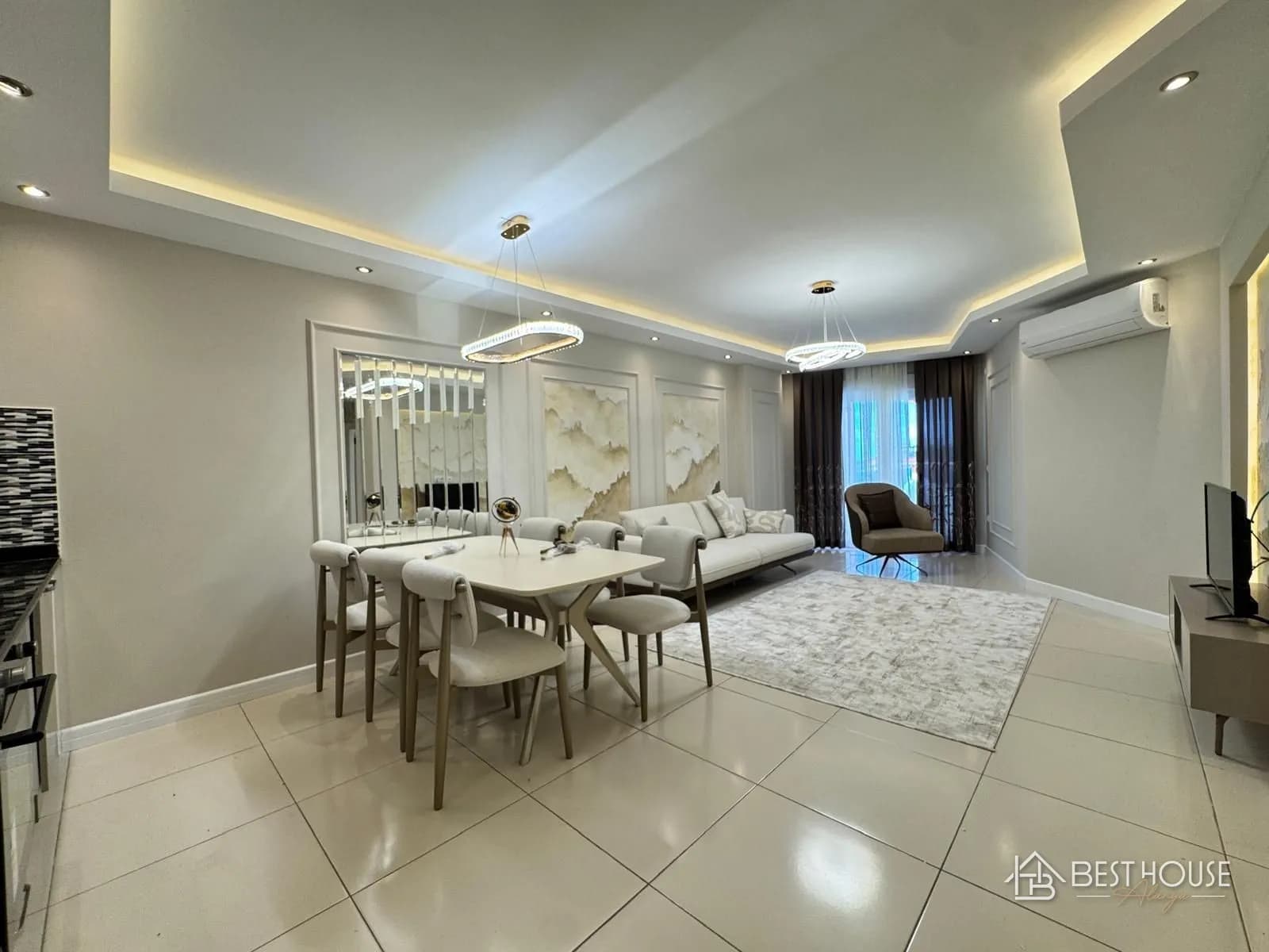 Gemeubileerd appartement met 1+1 slaapkamers en uitzicht op zee in Alanya Tosmur, geschikt voor een verblijfsvergunning