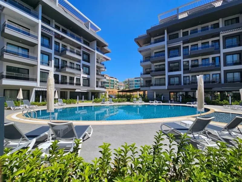 Furnished Pool View 1+1 Apartment in Alanya Oba — photo 1