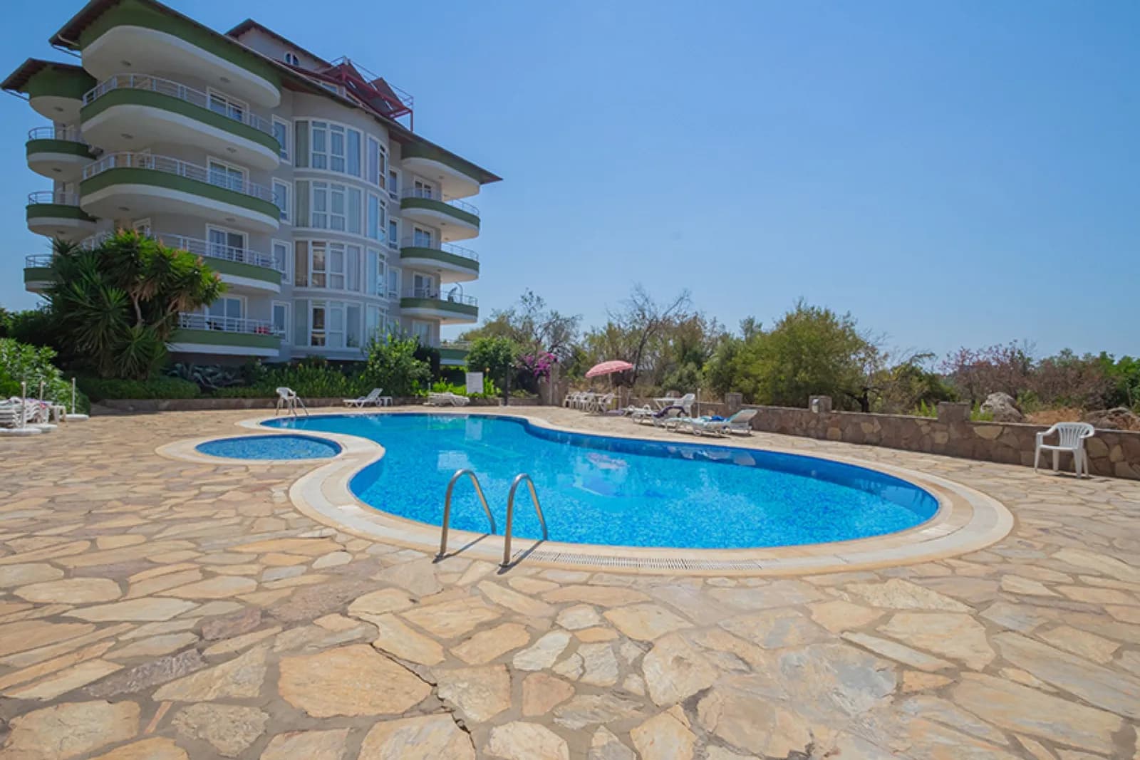 Residence Permit Eligible Furnished 2+1 Apartment in Alanya Tosmur — photo 1
