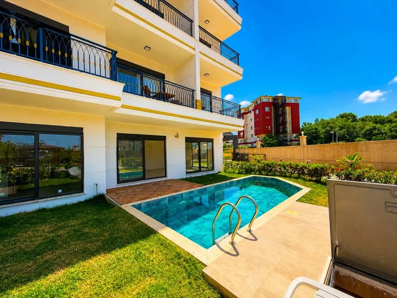 Spacious 3+1 Apartment With Private Pool & Separate Kitchen In Alanya Oba — photo 1
